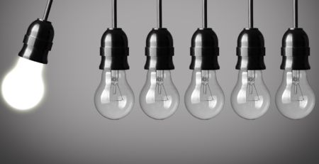 Sähköinen kirjanpito on tätä päivää – ja sitä hyödyntämällä yrittäjä säästää sekä aikaa että rahaa.