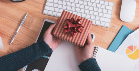 Yrityksen antamat joululahjat jakautuvat kolmeen ryhmään.