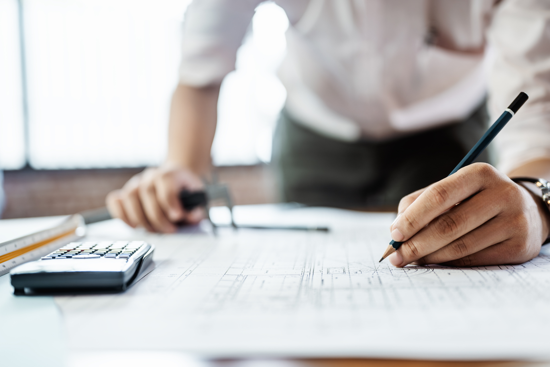 Rakennuksen poisto kirjanpidossa lasketaan samalla tavalla kuin muutkin poistot